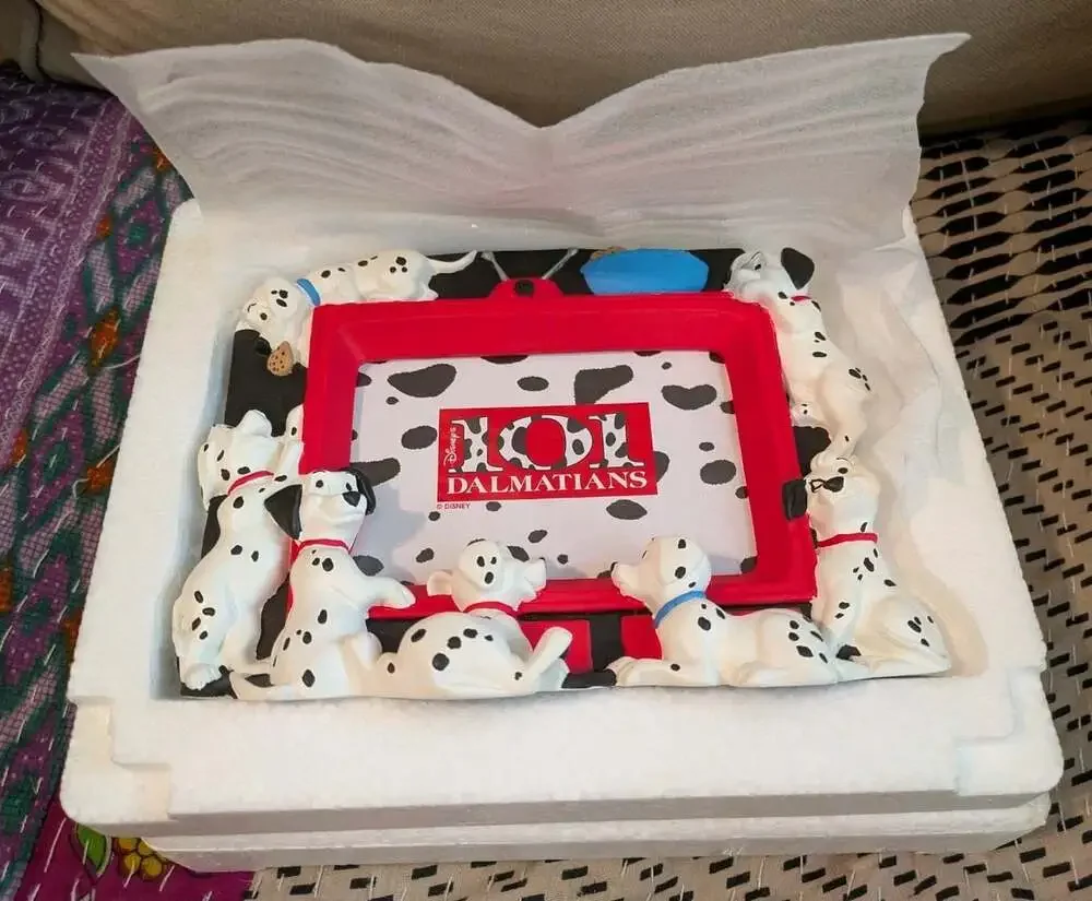 Disney Store 101 Dalmatians Puppies Watching TV 3D Photo Frame W/ Original Box